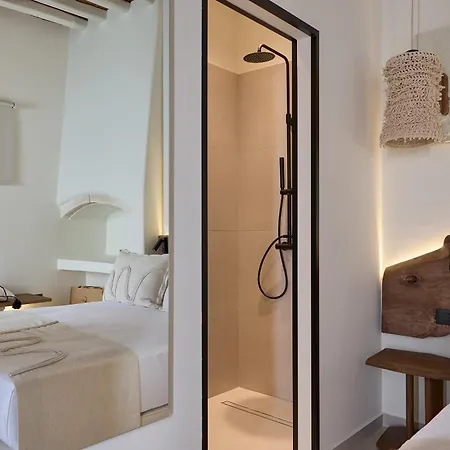 Oikia Pouloudi Hotel